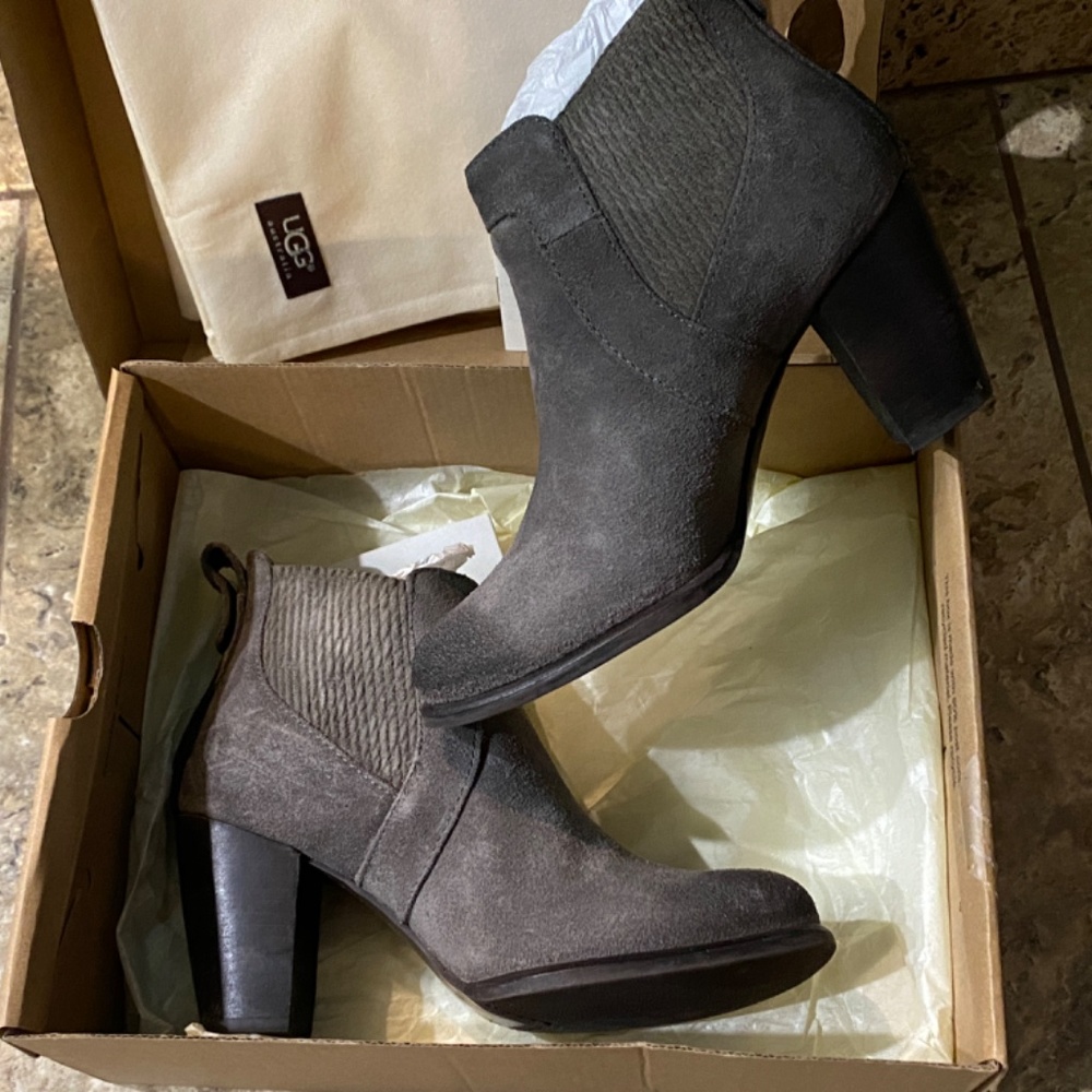 Ugg W Cobie Ii Size 6 - image 3